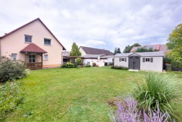 Doppelhaushälfte mit top gepflegter Garten-Oase zu verkaufen!, 03099 Kolkwitz, Doppelhaushälfte